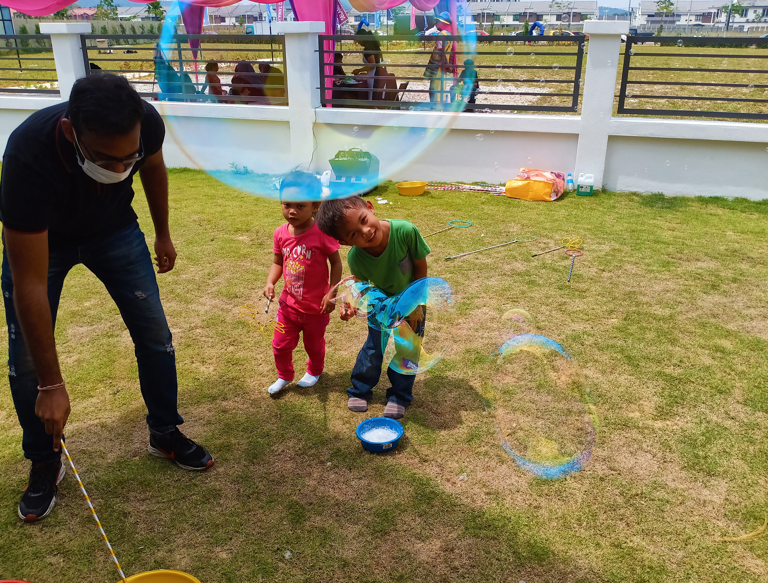Giant Bubble 2